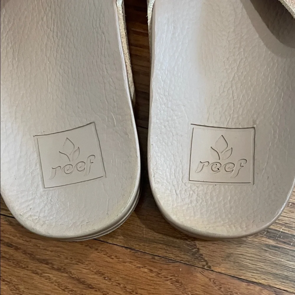 Reef Women's size 5 rose gold Sandals NWT - Picture 6 of 8